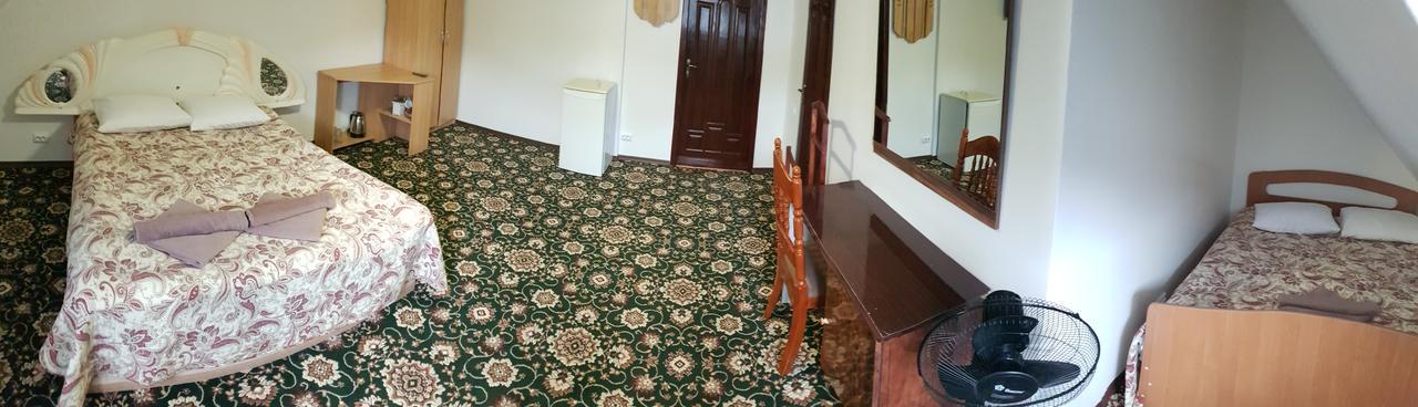 Hotel Perlyna Podillyа Sataniw Exterior foto