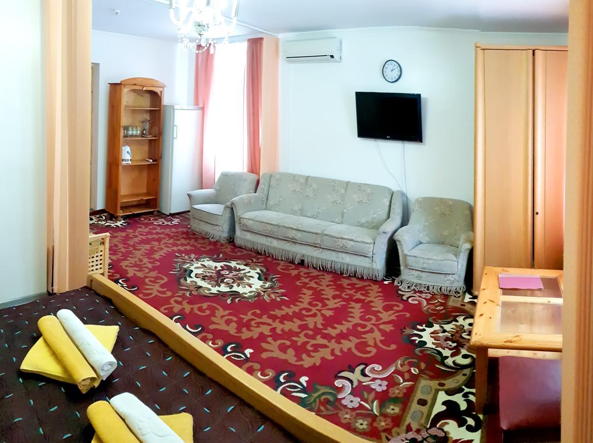 Hotel Perlyna Podillyа Sataniw Exterior foto